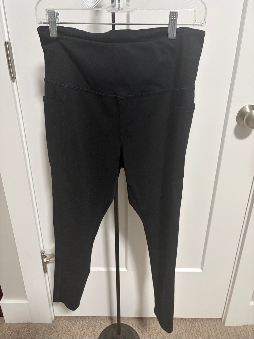 Danskin Black High-Waist Leggings with Side Pockets